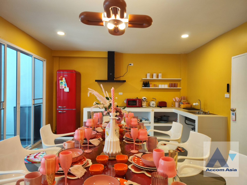 5  4 br House for rent and sale in Sathorn ,Bangkok BTS Saphan Taksin AA45585