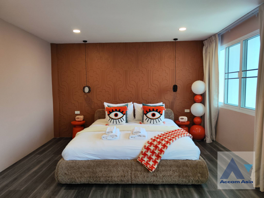 14  4 br House for rent and sale in Sathorn ,Bangkok BTS Saphan Taksin AA45585