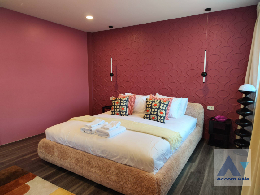 11  4 br House for rent and sale in Sathorn ,Bangkok BTS Saphan Taksin AA45585