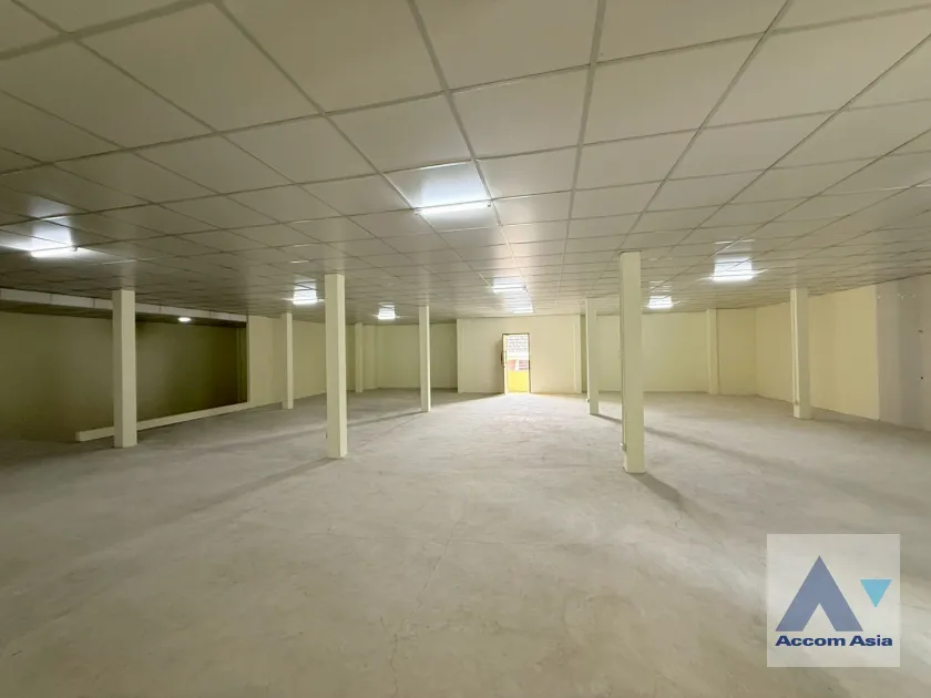 24  House For Rent in Phaholyothin ,Bangkok BTS Saphan-Kwai AA45586