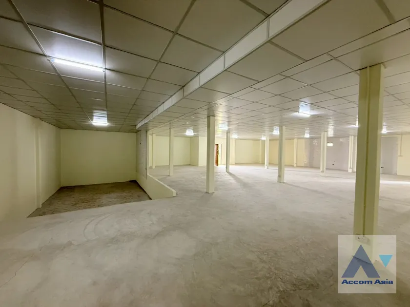 25  House For Rent in Phaholyothin ,Bangkok BTS Saphan-Kwai AA45586