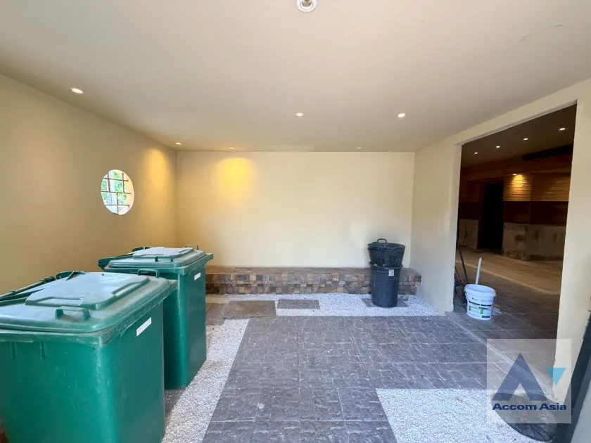 28  House For Rent in Phaholyothin ,Bangkok BTS Saphan-Kwai AA45586
