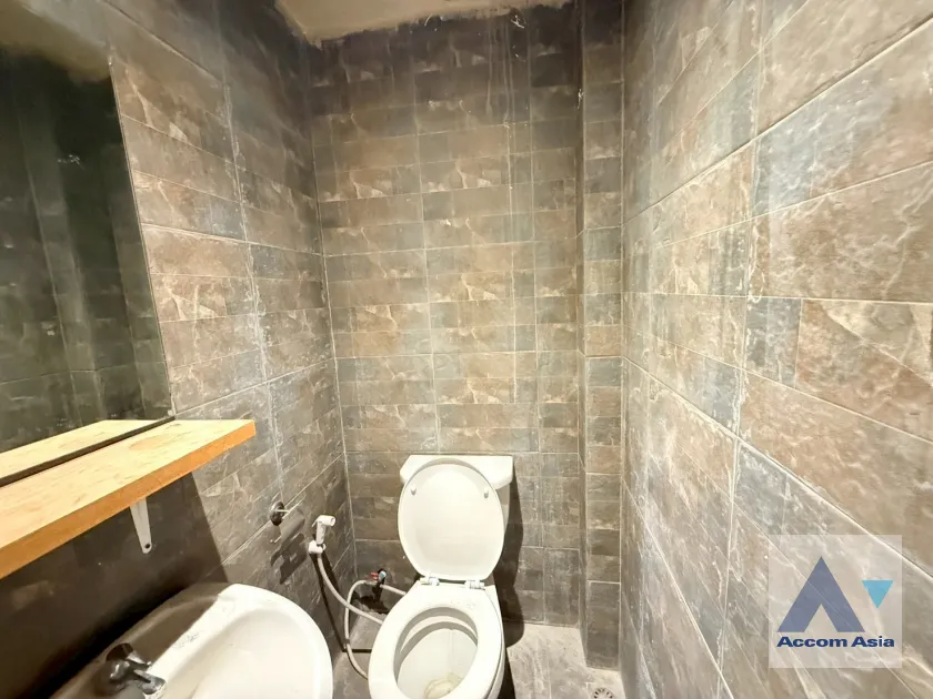 27  House For Rent in Phaholyothin ,Bangkok BTS Saphan-Kwai AA45586