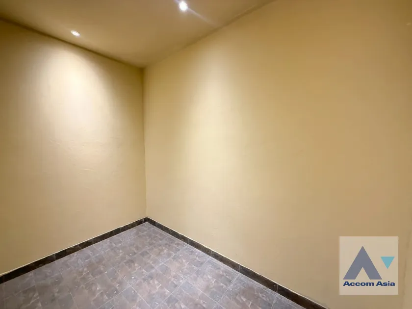 19  House For Rent in Phaholyothin ,Bangkok BTS Saphan-Kwai AA45586