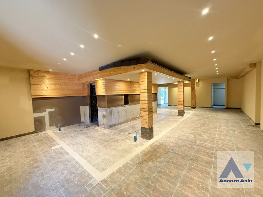 Home Office house for rent in Phaholyothin, Bangkok Code AA45586