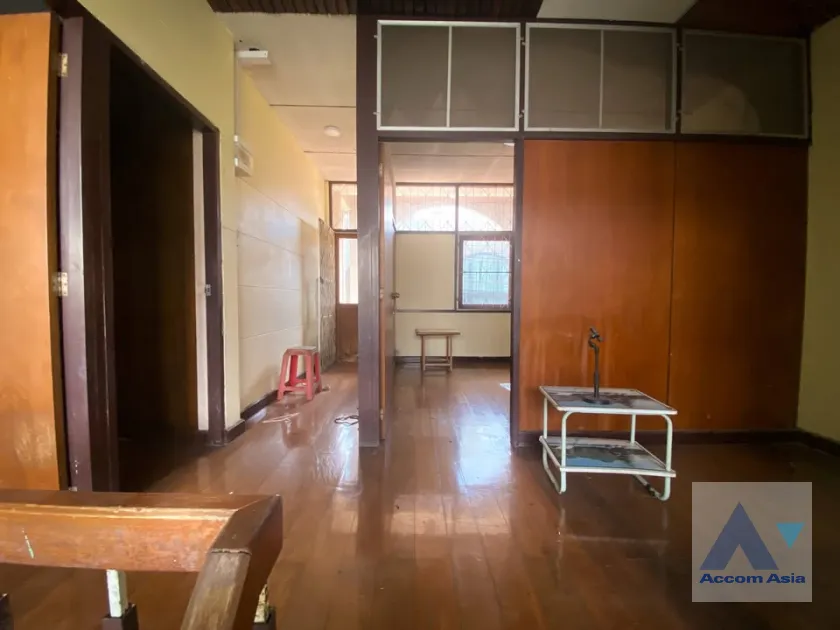 5  3 br House for rent and sale in Sukhumvit ,Bangkok BTS Ekkamai AA45587