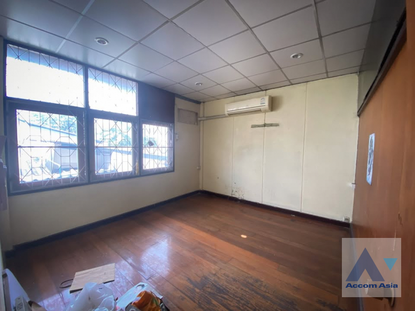 7  3 br House for rent and sale in Sukhumvit ,Bangkok BTS Ekkamai AA45587