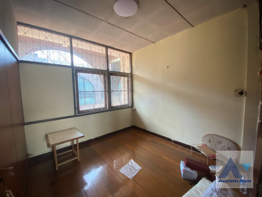 6  3 br House for rent and sale in Sukhumvit ,Bangkok BTS Ekkamai AA45587