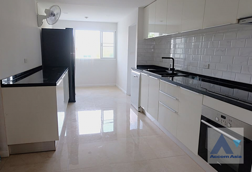  1  3 br Condominium for rent and sale in Sukhumvit ,Bangkok BTS Ekkamai at Beverly Hills Mansion AA45588