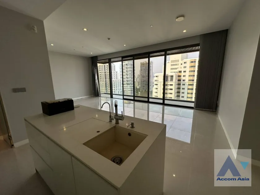 unit 2 Bedrooms  Condominium For Rent in Sukhumvit, Bangkok  near BTS Phrom Phong (AA45589)