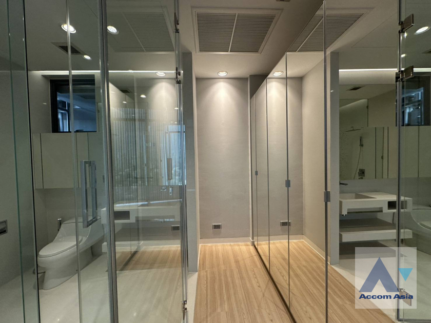 12  2 br Condominium For Rent in Sukhumvit ,Bangkok BTS Phrom Phong at Vittorio Sukhumvit 39 AA45589