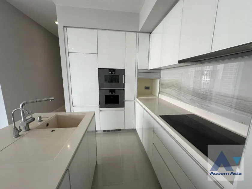 19  2 br Condominium For Rent in Sukhumvit ,Bangkok BTS Phrom Phong at Vittorio Sukhumvit 39 AA45589