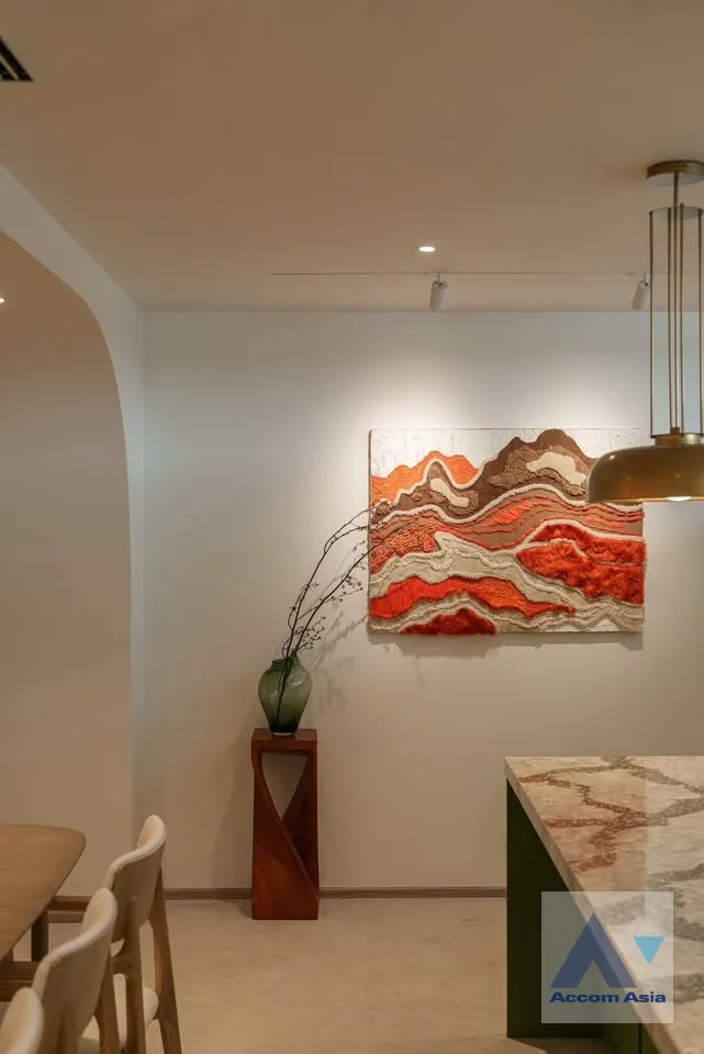 5  4 br Townhouse For Sale in Lat Phrao ,Bangkok MRT Huai Khwang AA45590