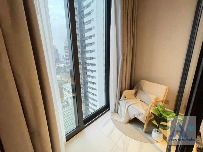 unit 1 Bedroom  Condominium For Rent in Sathorn, Bangkok  near MRT Lumphini - BTS Chong Nonsi (AA45594)