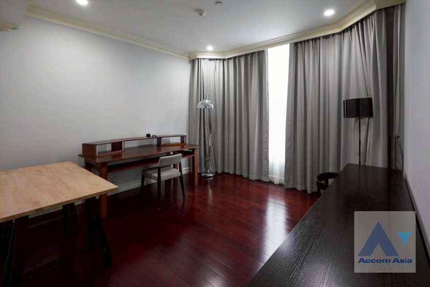 15  3 br Condominium For Rent in Ploenchit ,Bangkok BTS Chitlom at The Park Chidlom AA45595