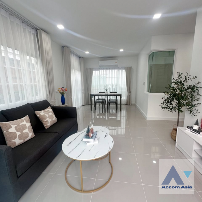  1  4 br House For Rent in Samutprakan ,Samutprakan BTS Bearing at Golden Neo Sukhumvit-Lasalle  AA45596