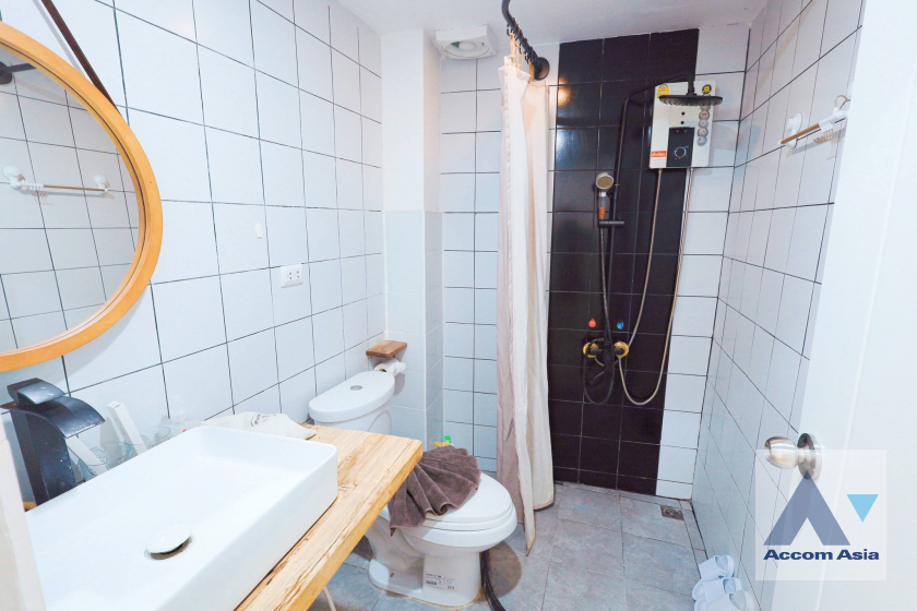 11  3 br House For Rent in Ratchadaphisek ,Bangkok MRT Thailand Cultural Center AA45601