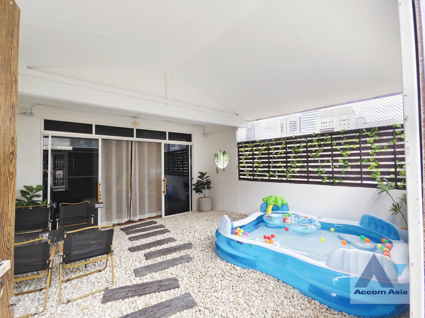 12  3 br House For Rent in Ratchadaphisek ,Bangkok MRT Thailand Cultural Center AA45601