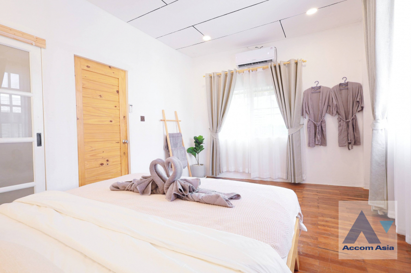 9  3 br House For Rent in Ratchadaphisek ,Bangkok MRT Thailand Cultural Center AA45601