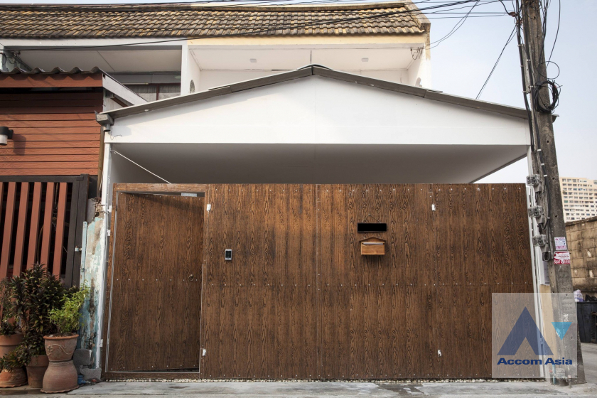 13  3 br House For Rent in Ratchadaphisek ,Bangkok MRT Thailand Cultural Center AA45601