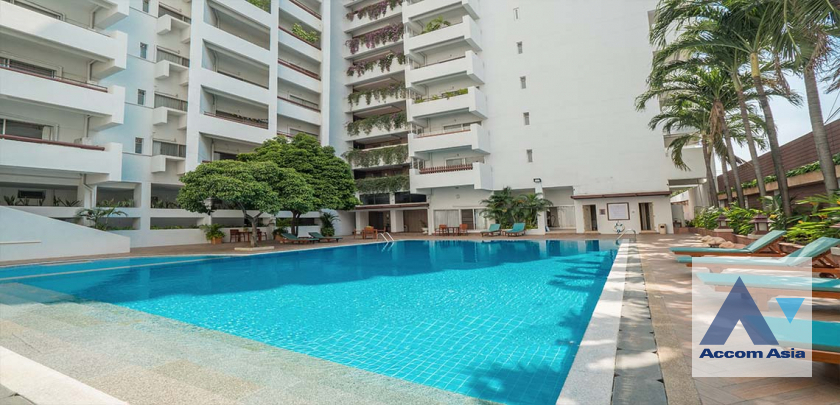  2  3 br Apartment For Rent in Sathorn ,Bangkok MRT Lumphini at Cozy and Convenient Apartment Near Garden Intl AA45607