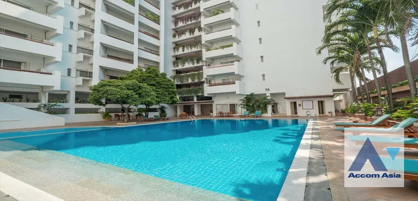  2  3 br Apartment For Rent in Sathorn ,Bangkok MRT Lumphini at Cozy and Convenient Apartment Near Garden Intl AA45607