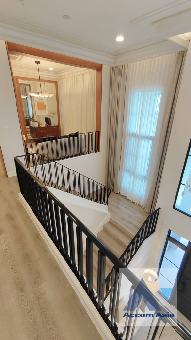 5  5 br House for rent and sale in Latkrabang ,Bangkok ARL Ban Thap Chang at Nantawan Rama 9 New Krungthepkreetha AA45609