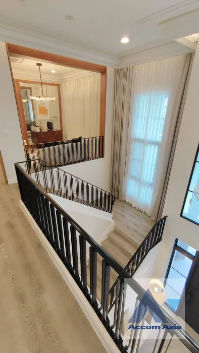 5  5 br House for rent and sale in Latkrabang ,Bangkok ARL Ban Thap Chang at Nantawan Rama 9 New Krungthepkreetha AA45609