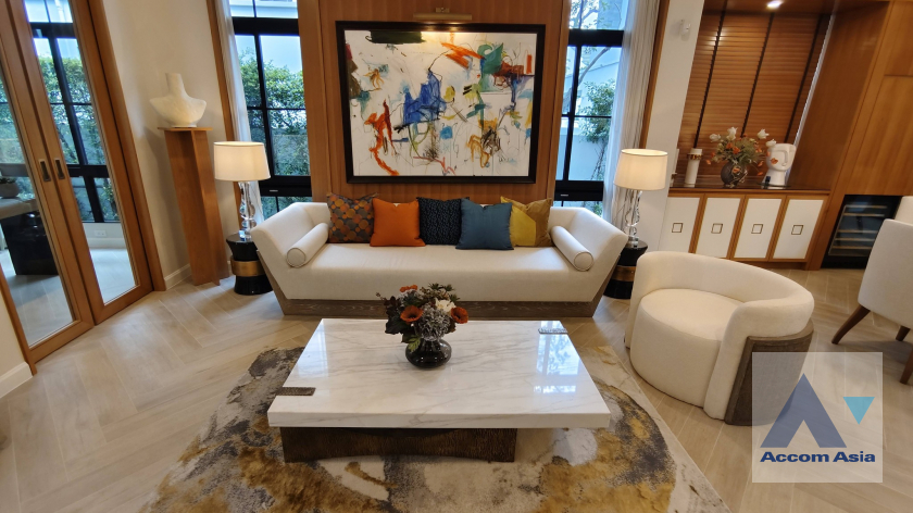  1  5 br House for rent and sale in Latkrabang ,Bangkok ARL Ban Thap Chang at Nantawan Rama 9 New Krungthepkreetha AA45609