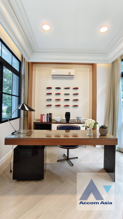 7  5 br House for rent and sale in Latkrabang ,Bangkok ARL Ban Thap Chang at Nantawan Rama 9 New Krungthepkreetha AA45609