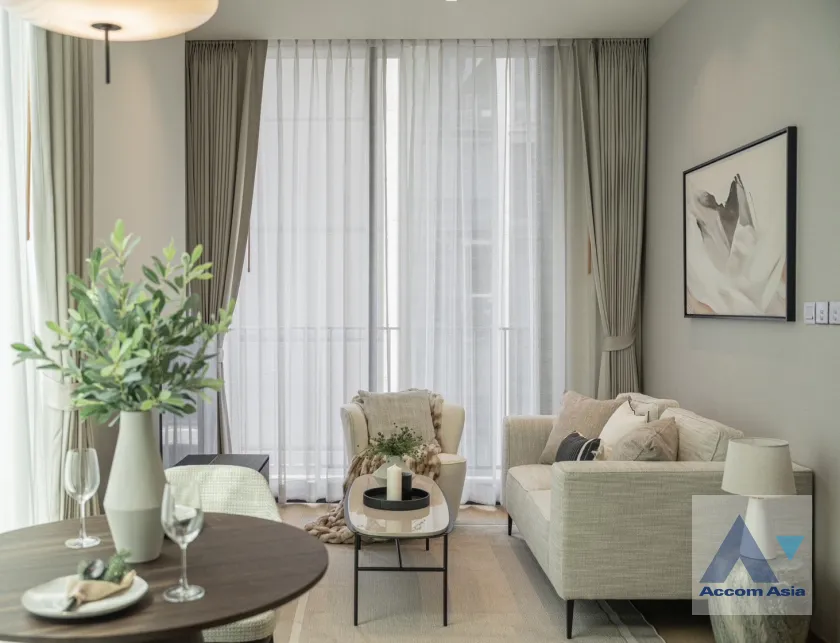  2  1 br Condominium for rent and sale in Ploenchit ,Bangkok BTS Chitlom at 28 Chidlom AA45610