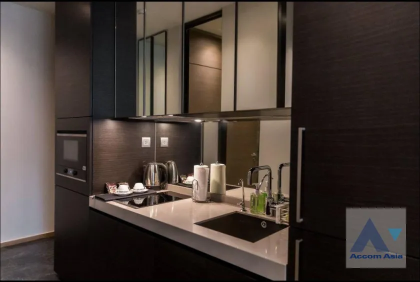 unitFully Furnished |  1 Bedroom  Condominium For Rent & Sale in Ploenchit, Bangkok  near BTS Chitlom (AA45614)