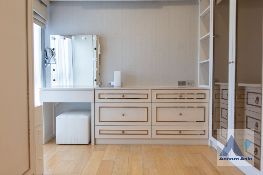 12  4 br House For Rent in Ratchadaphisek ,Bangkok  at Artale Ekkamai Ramintra AA45615