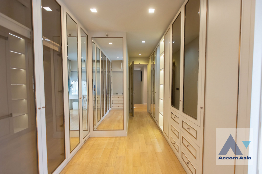 11  4 br House For Rent in Ratchadaphisek ,Bangkok  at Artale Ekkamai Ramintra AA45615