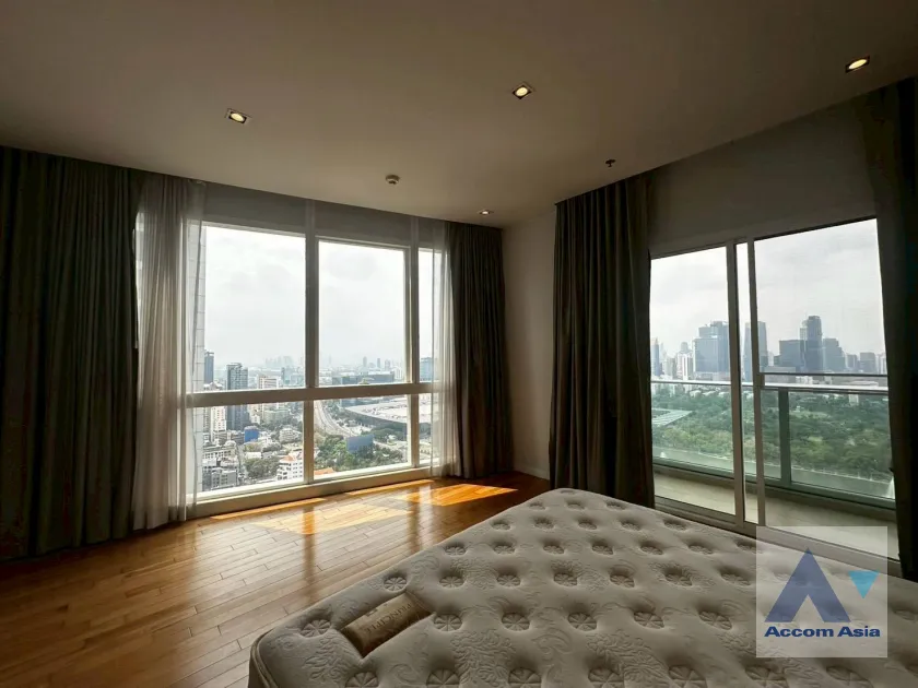unit 3 Bedrooms  Condominium For Rent & Sale in Sukhumvit, Bangkok  near MRT Sukhumvit - BTS Asok (AA45621)