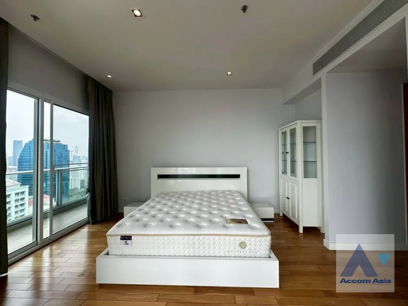 unit 3 Bedrooms  Condominium For Rent & Sale in Sukhumvit, Bangkok  near MRT Sukhumvit - BTS Asok (AA45621)