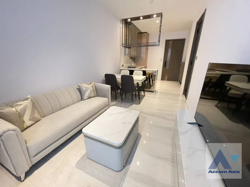 unit 1 Bedroom  Condominium For Rent in Sathorn, Bangkok  near BTS Chong Nonsi - MRT Lumphini (AA45625)