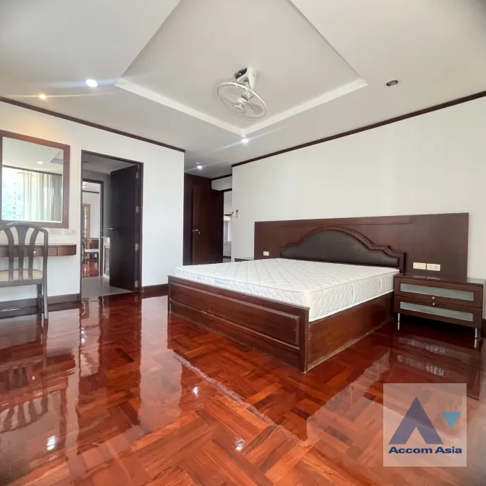 unitPet friendly |  3 Bedrooms  Apartment For Rent in Sukhumvit, Bangkok  near BTS Phrom Phong (AA45628)