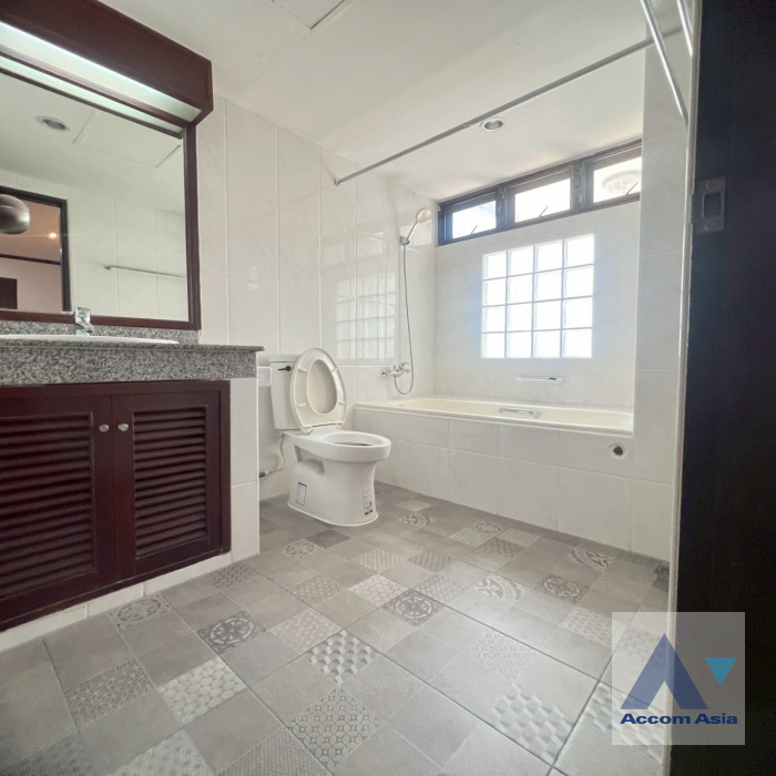 10  3 br Apartment For Rent in Sukhumvit ,Bangkok BTS Phrom Phong at Family Size Residence Starting at 280 Sqm AA45628