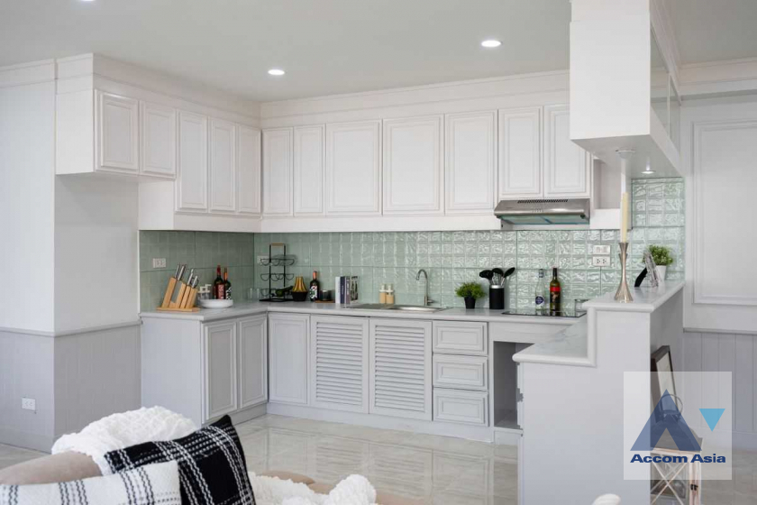 18  2 br Condominium For Sale in Sukhumvit ,Bangkok BTS Nana at Saranjai mansion AA45634