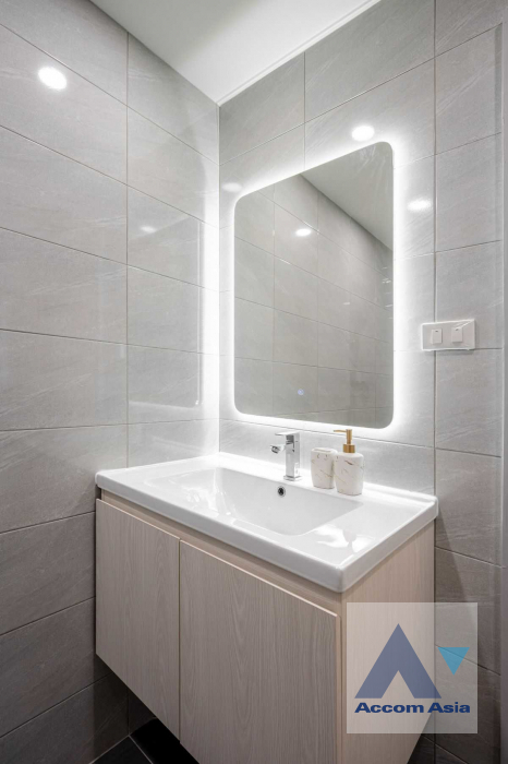 27  2 br Condominium For Sale in Sukhumvit ,Bangkok BTS Nana at Saranjai mansion AA45634