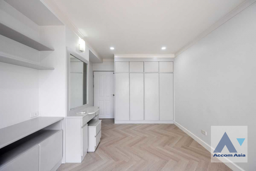 33  2 br Condominium For Sale in Sukhumvit ,Bangkok BTS Nana at Saranjai mansion AA45634