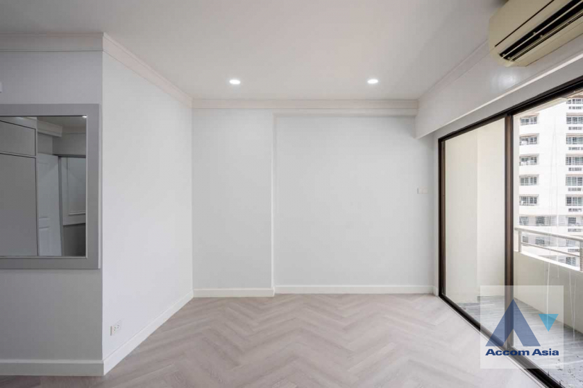 25  2 br Condominium For Sale in Sukhumvit ,Bangkok BTS Nana at Saranjai mansion AA45634