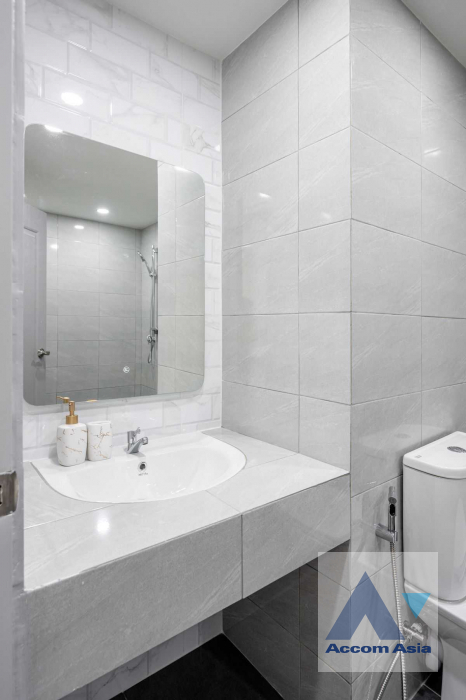 39  2 br Condominium For Sale in Sukhumvit ,Bangkok BTS Nana at Saranjai mansion AA45634