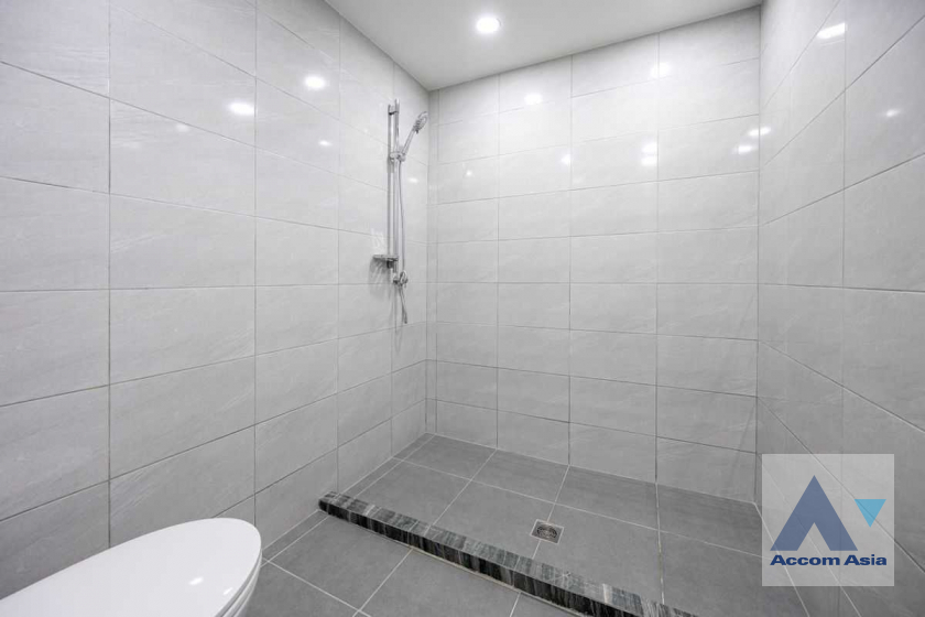 41  2 br Condominium For Sale in Sukhumvit ,Bangkok BTS Nana at Saranjai mansion AA45634