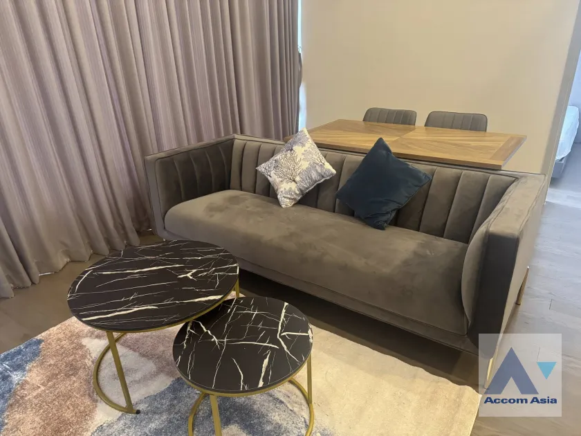 unitFully Furnished, Duplex Condo |  2 Bedrooms  Condominium For Rent & Sale in Silom, Bangkok  (AA45636)