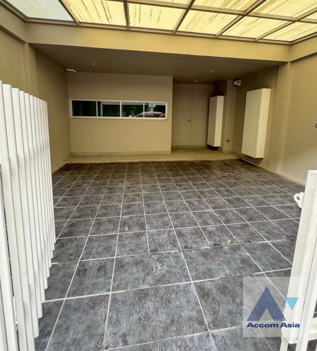 16  3 br Townhouse For Rent in Pattanakarn ,Bangkok ARL Ramkhamhaeng at Noble Cube AA45637