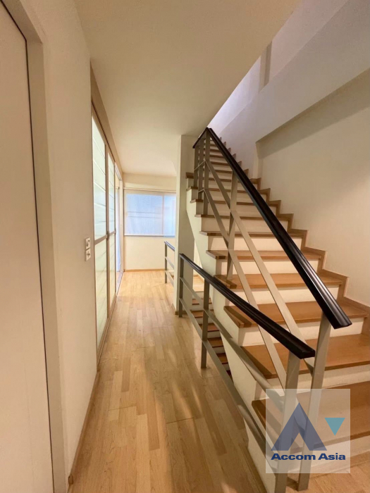 6  3 br Townhouse For Rent in Pattanakarn ,Bangkok ARL Ramkhamhaeng at Noble Cube AA45637