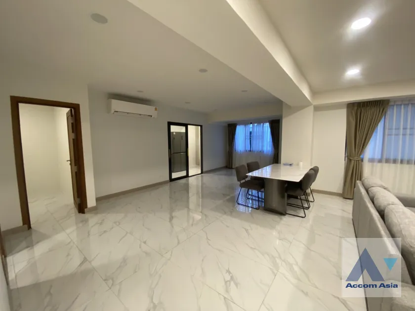 unit 3 Bedrooms  Condominium For Rent & Sale in Sukhumvit, Bangkok  near BTS Phrom Phong (AA45639)