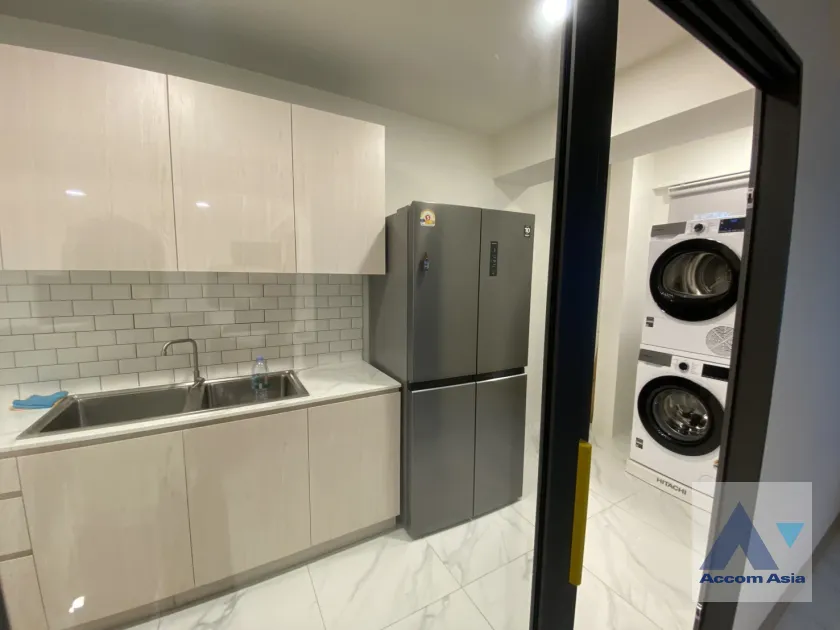 unit 3 Bedrooms  Condominium For Rent & Sale in Sukhumvit, Bangkok  near BTS Phrom Phong (AA45639)